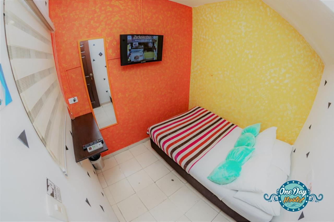 Hostal One Day