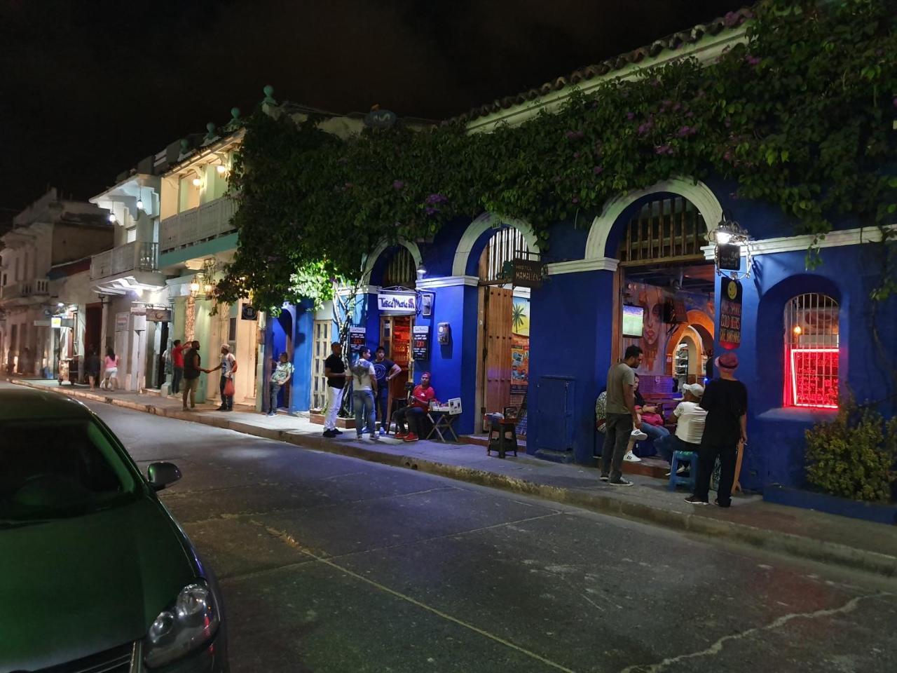 Hostal Mamabella *