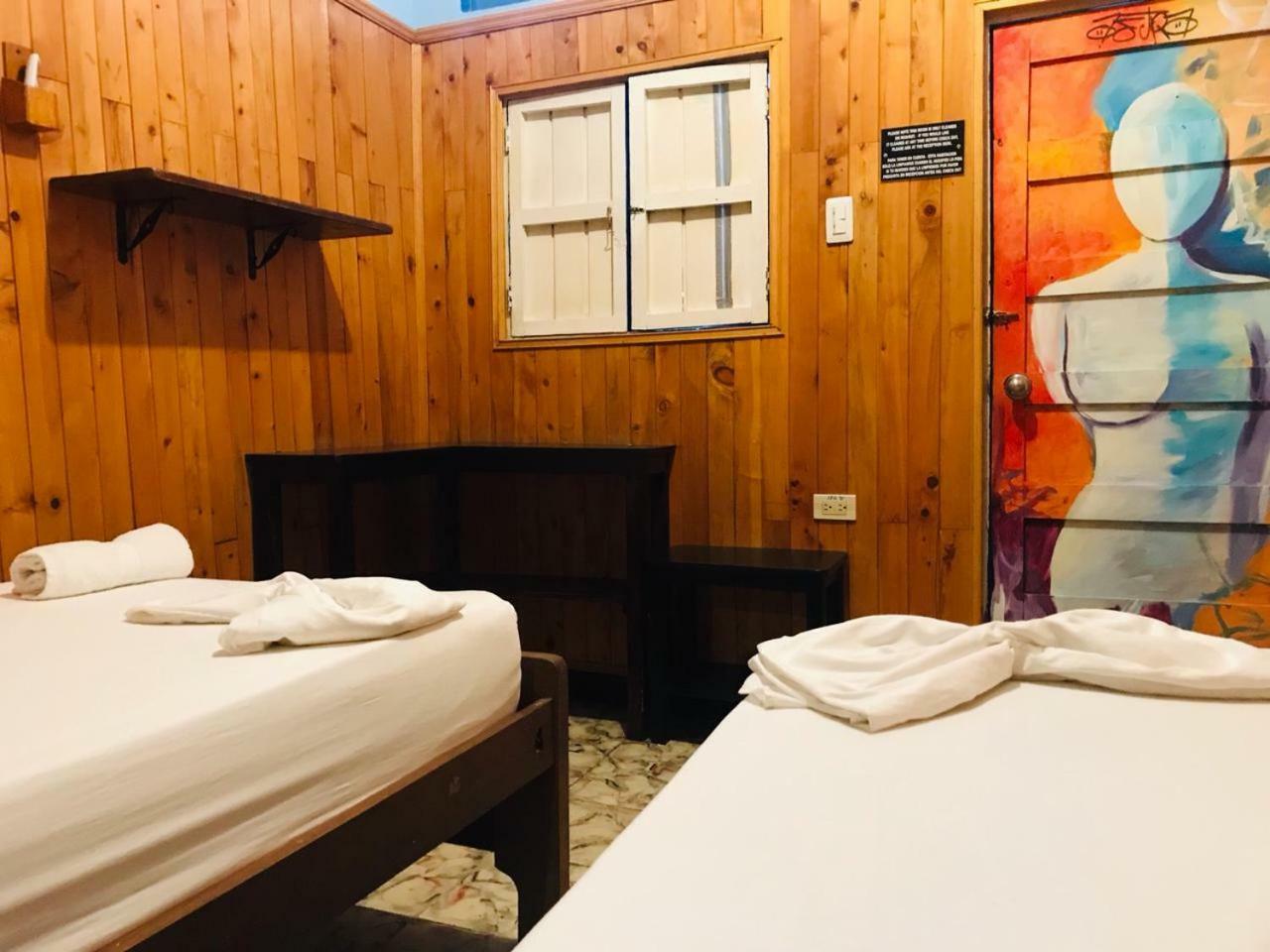 Hostal Mamabella *