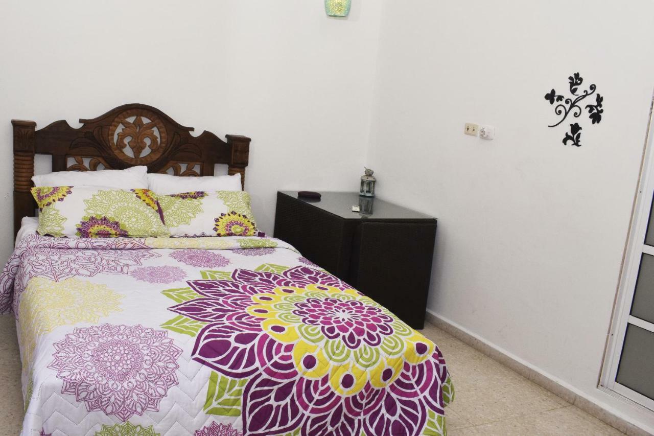 Mystic House Hostal *