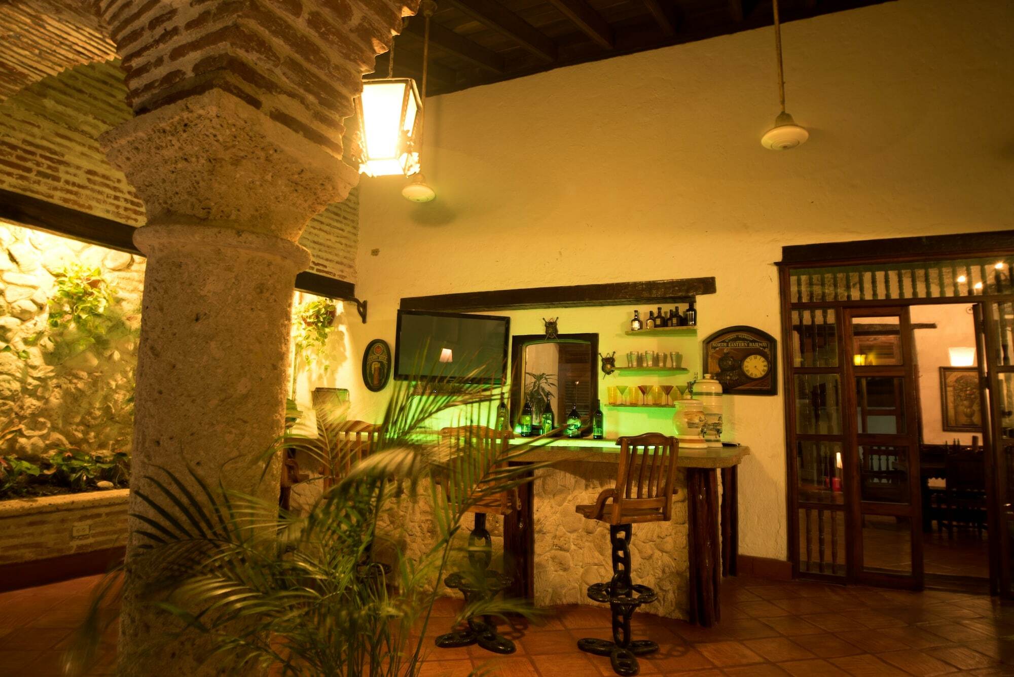 Apartment Casa De La Moneda By Nomad Guru *