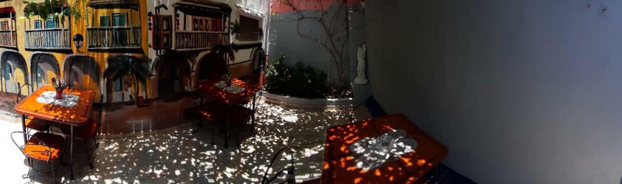 Aquarium Guest house 2*