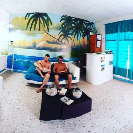 Aquarium Guest house 2*