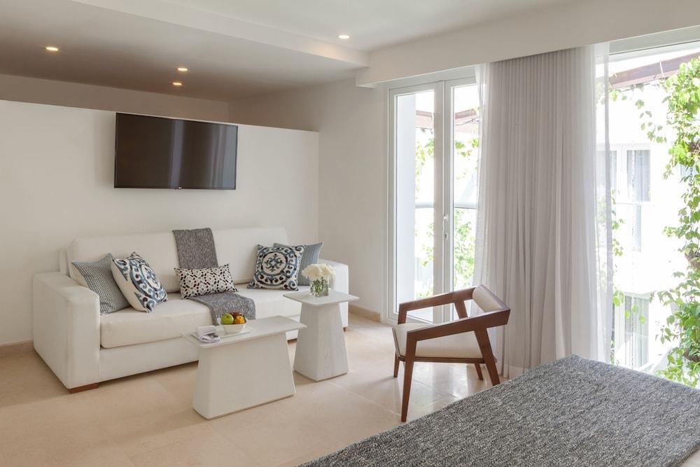 Hotel Mansion Tcherassi 5*