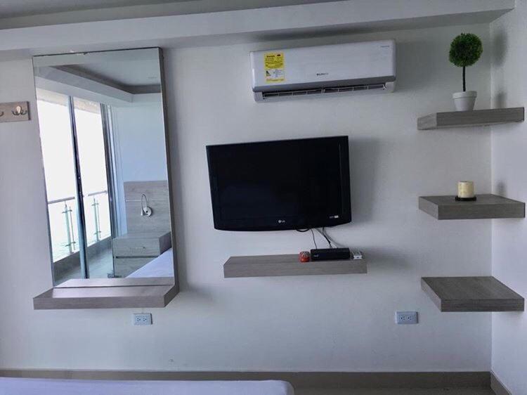 Apartamento 807 Moderno En El Laguito, Vista Al Mar