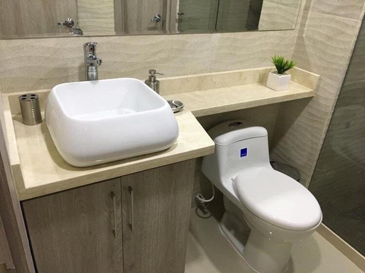 Apartamento 807 Moderno En El Laguito, Vista Al Mar Cartagena