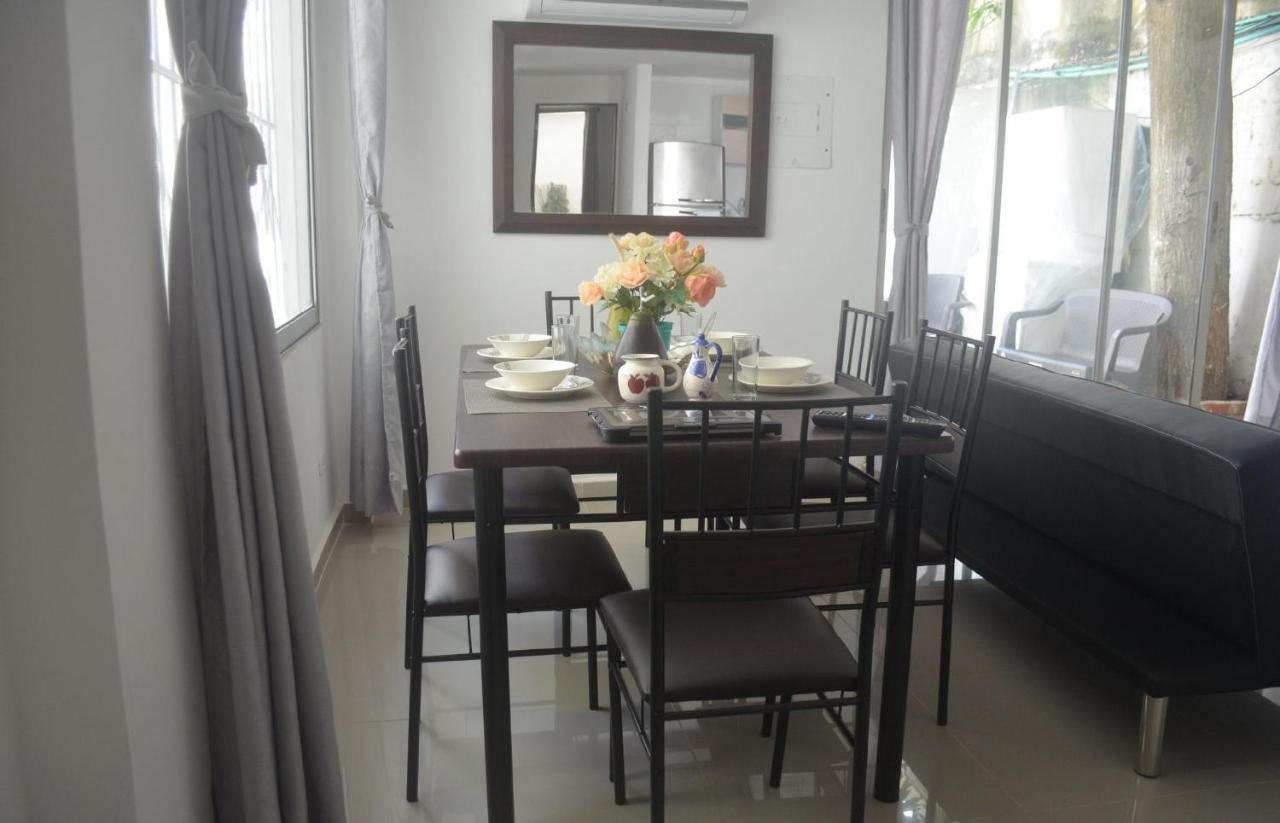 Paradise House Vacation One Block From Castillo Grande Casa Paraiso Cartagena