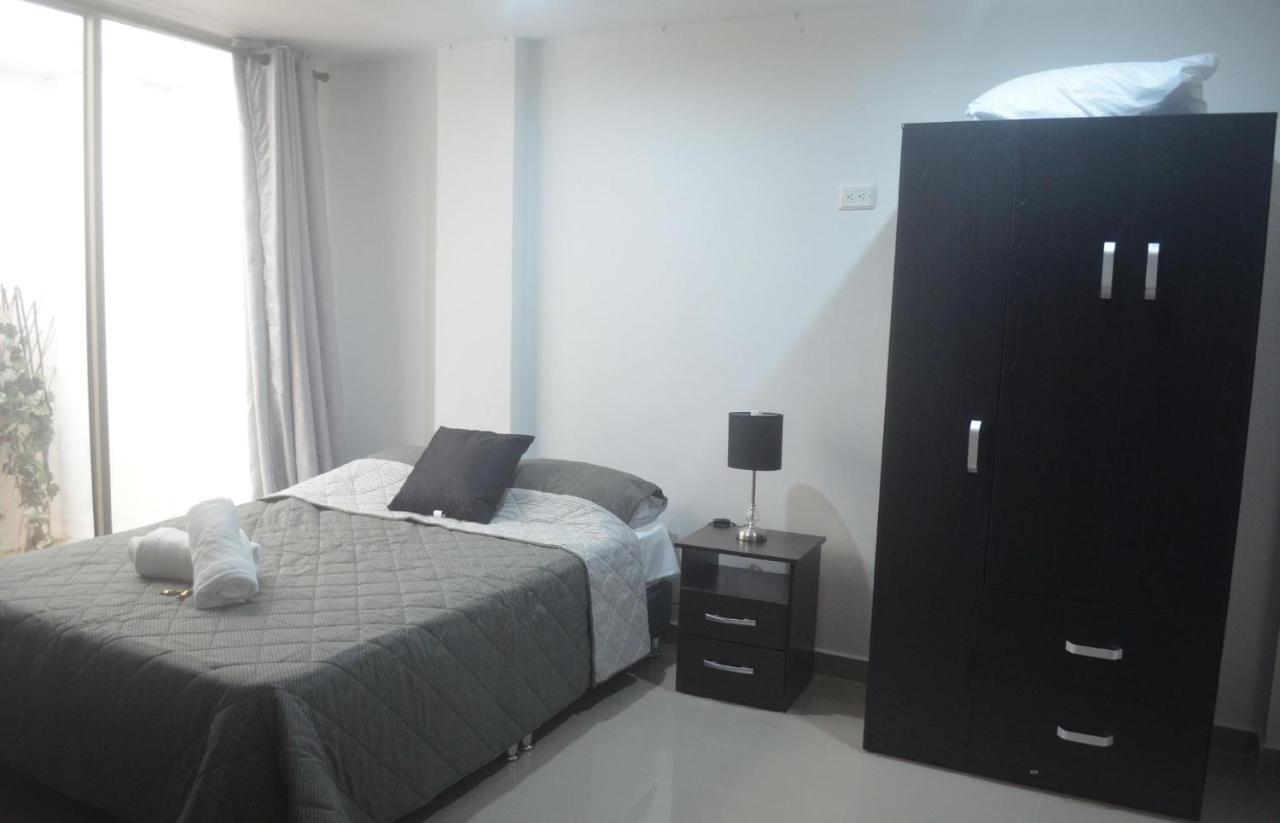 Paradise House Vacation One Block From Castillo Grande Casa Paraiso Сasa de vacaciones Cartagena