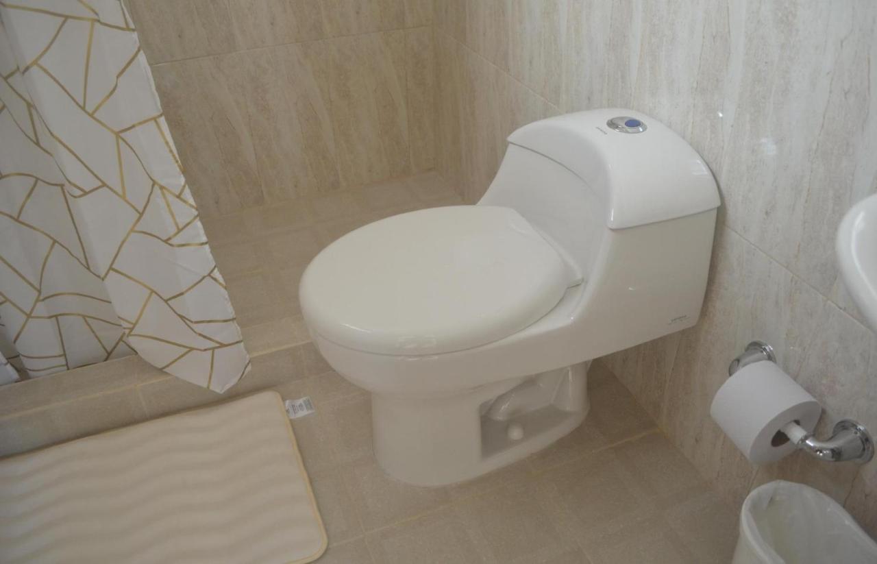 House One Block From Castillo Grande Casa Playa Holiday home Cartagena
