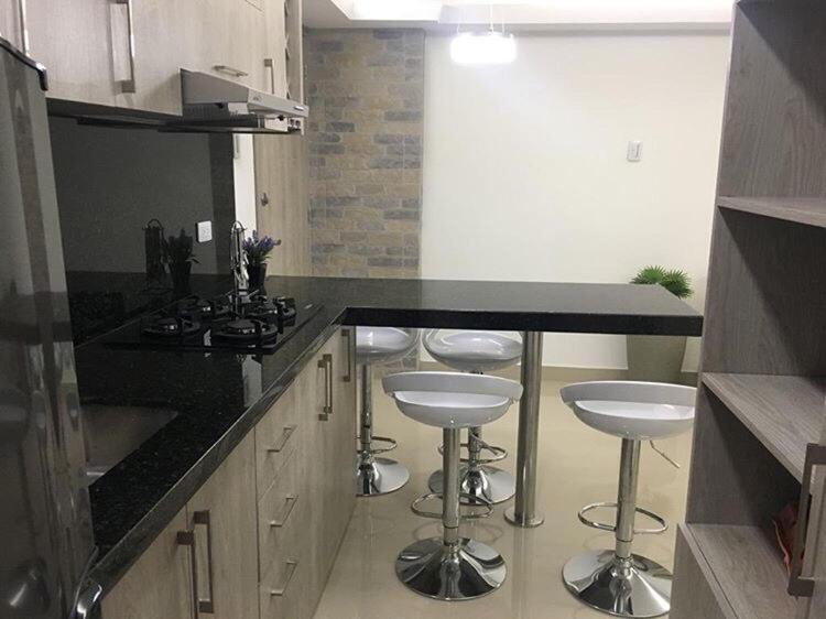 Apartamento 807 Moderno En El Laguito, Vista Al Mar Cartagena