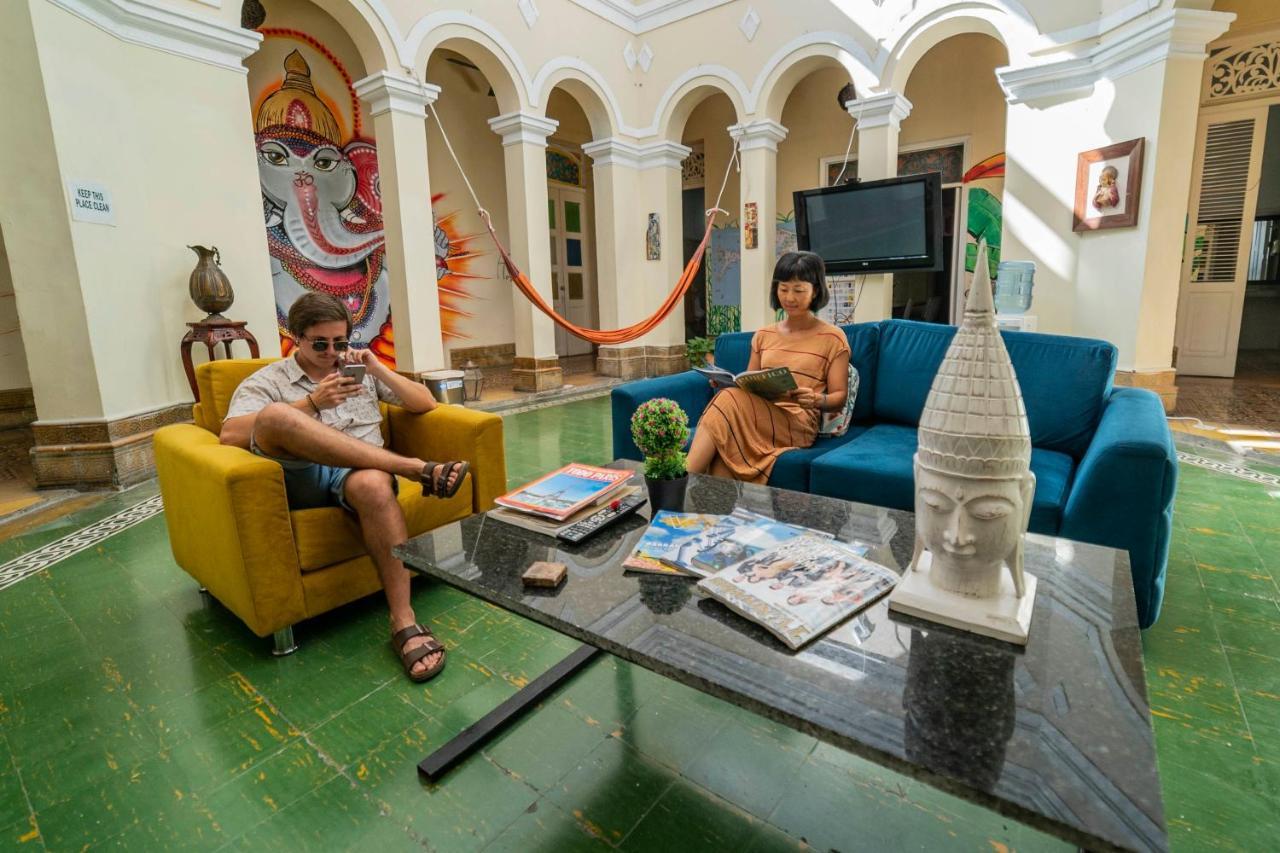 El Castillo Del Marques By Biscanna Hostels Hostel *