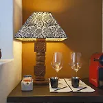 Lez Lezards Bed & Breakfast