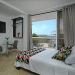 Hollywood Beach Suite