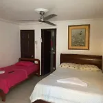 Habitación independiente cerca al Aereopuerto