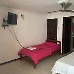 Habitación independiente cerca al Aereopuerto