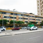 Apartamento Frente a la playa y cercano centro Histórico