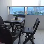 Aparta Estudio Con Balcon Y Vista