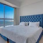 Moderno Apartamento En Frente De La Playa.