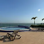 2 Dormitorios. Salida Directa Al Mar. Vista A La Cienaga