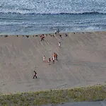 Luxury Beachfront Apartment - Morros City