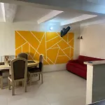 Garden Serenity Bunk Room With Private Bath Near Airport