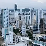 Laurdhomes Palmetto Beach Floor 32, Sea View, 3Hbt