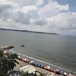 Hermosa Vista Mar Y Ciudad