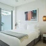 Impeccable 2Br With Charming Balcony In Sunset Beach