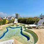 By Calamari Homes - El Porvenir 306 Walled City