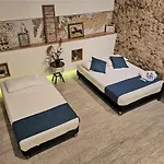 Be Lounge Hostel