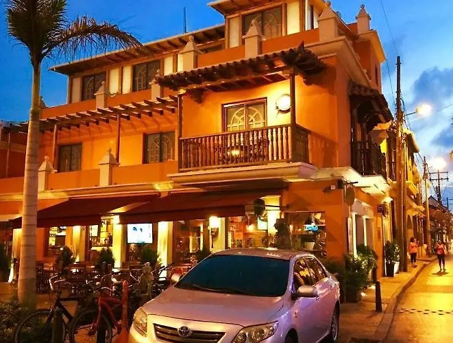 Nautilus Plaza Hotel