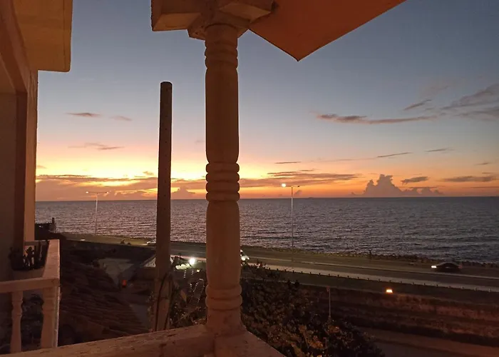 Lindo y Comodo Apartamento frente al mar en el mejor sitio del Centro Histórico de Cartagena