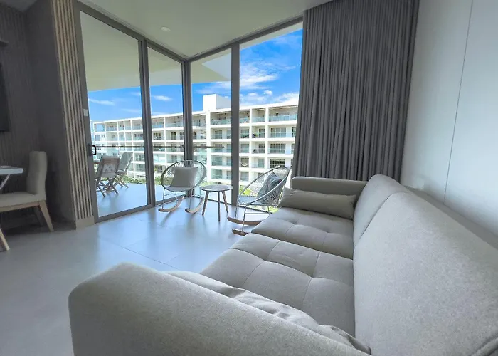 Apartment Next To The Beach