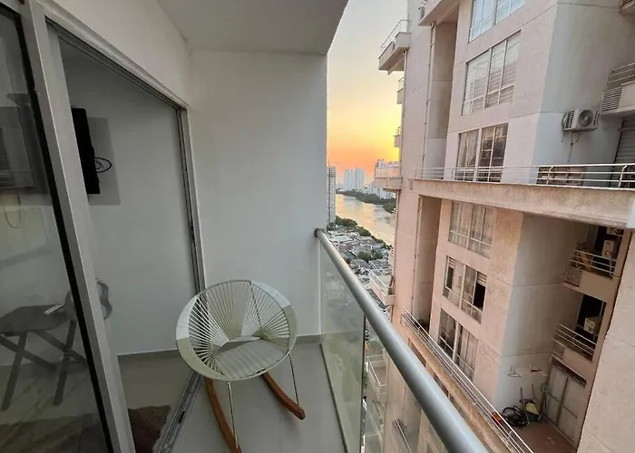 Paz Y Amor En Cartagena