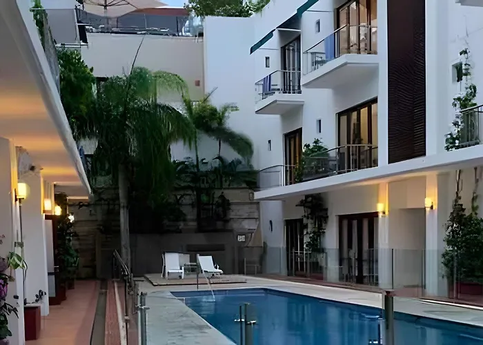 212 Cartagena Walled City Magical Apt