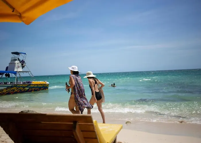 Beautiful Cabana Facing The Caribbean Sea!
