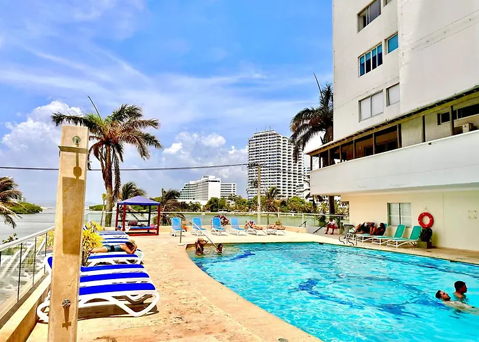 Apartaestudio Piso Alto, Cerca Hotel Hilton Y Dan Carton Salida Al Mar