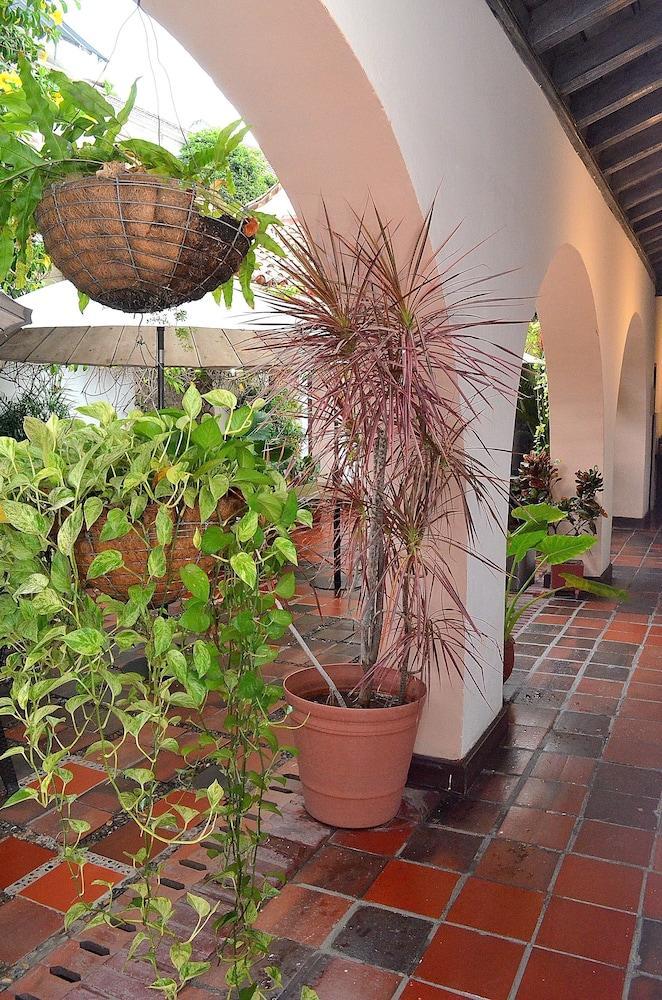 Hotel Puertas De