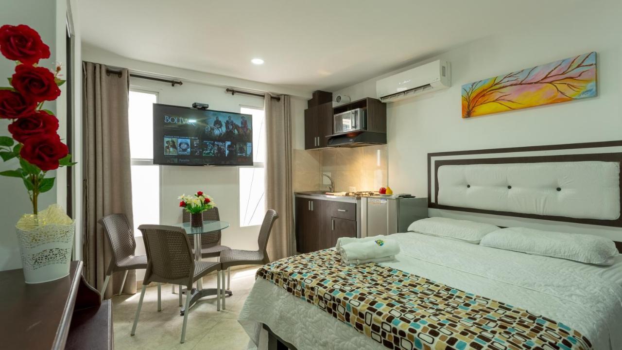 Hollywood Apartahotel 2*