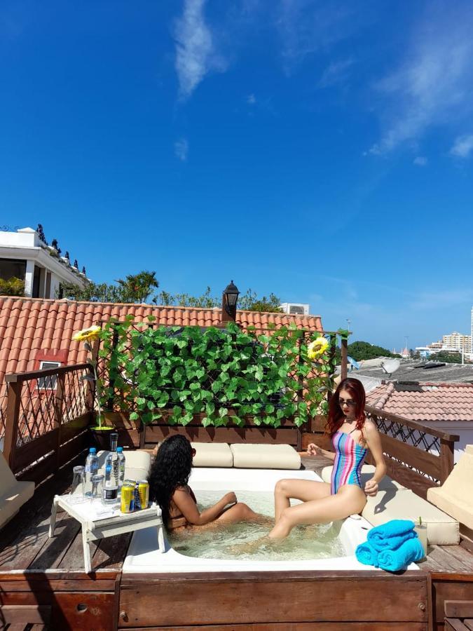 Nautilus Plaza Hotel Hotel 4*