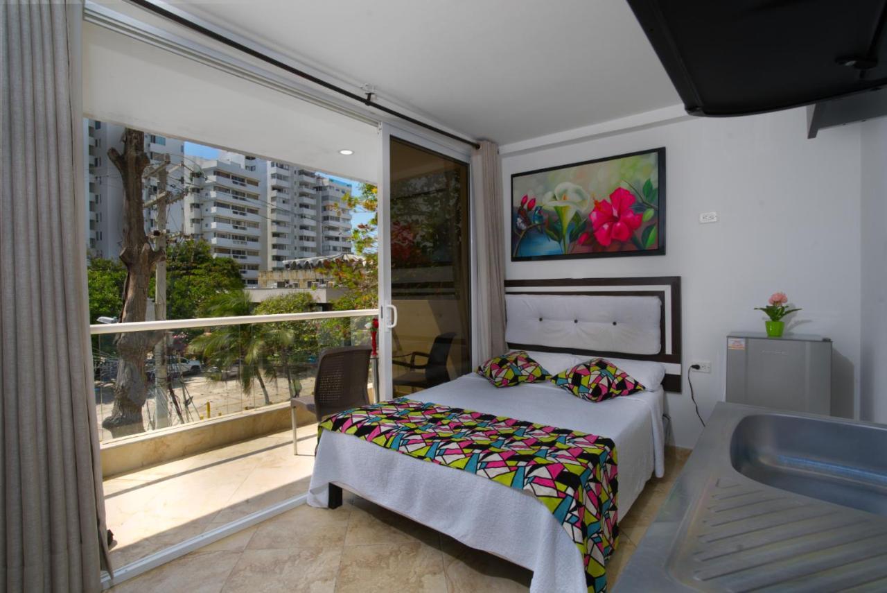 Apartahotel Hollywood 2*