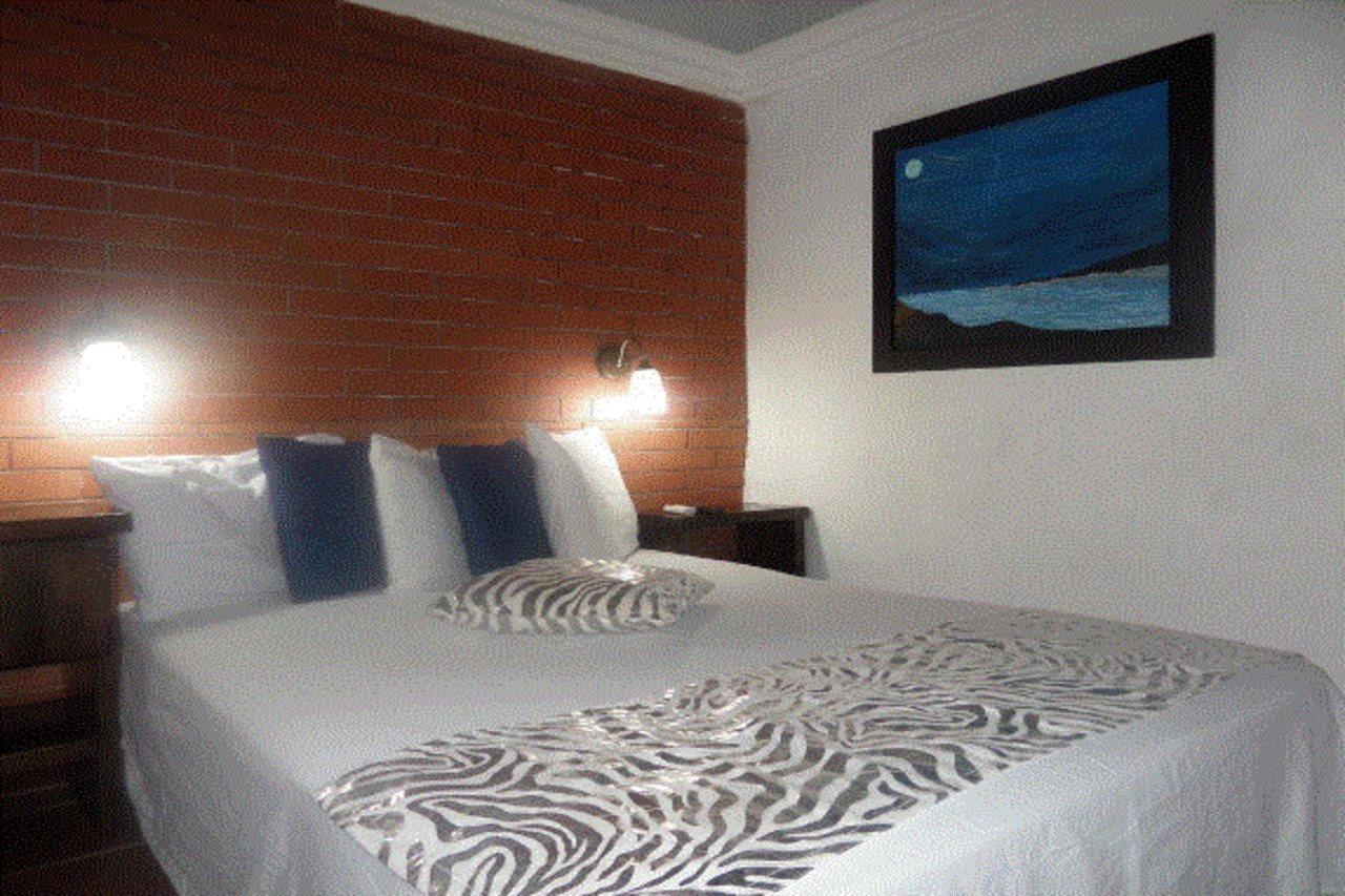 Casa Abril Hotel