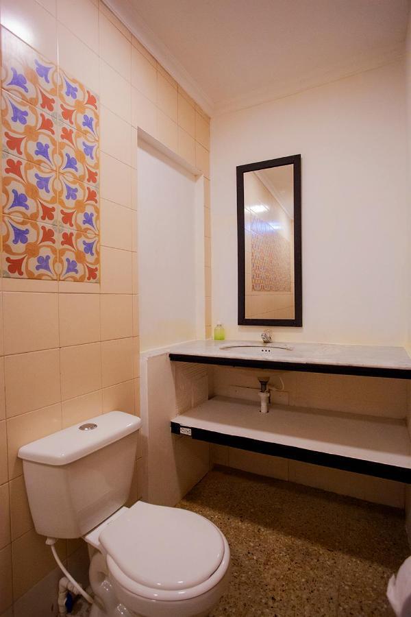 Hostal El Bando *