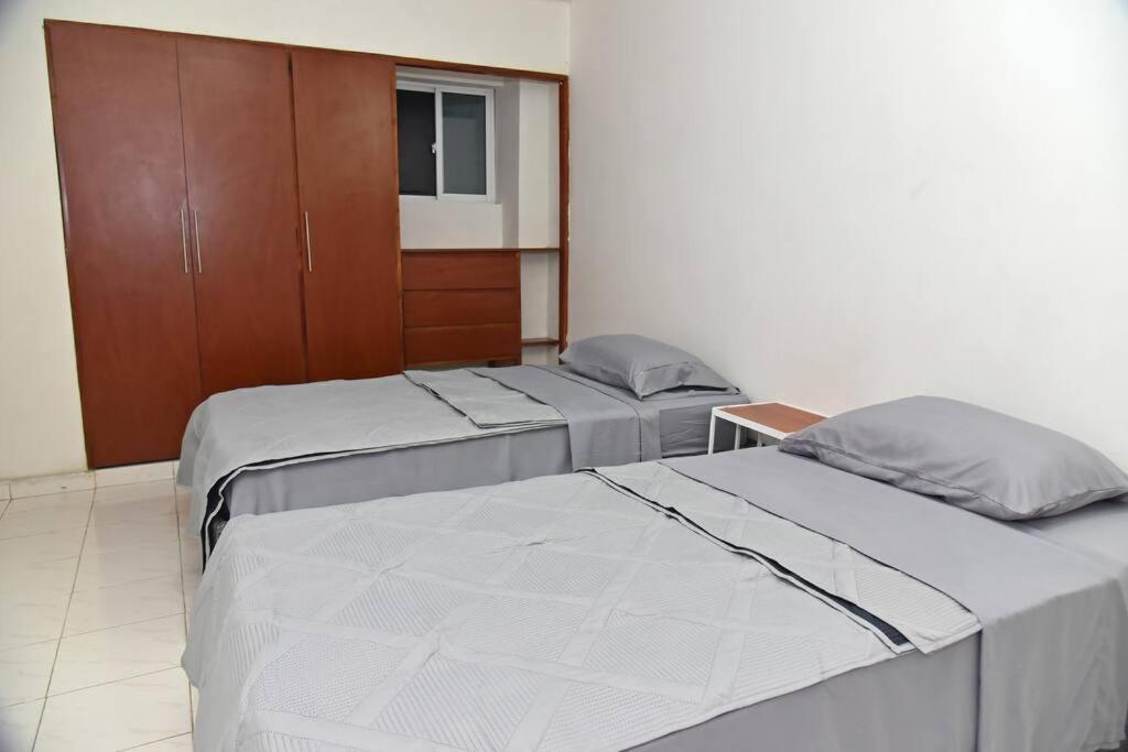 Apartment Modern 2br Walking Distance From Airport Cartagena