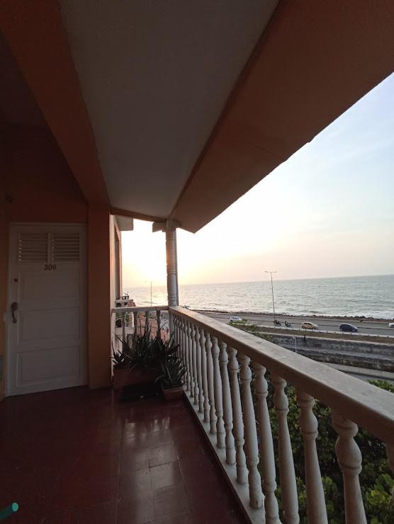 Lindo Y Comodo Apartamento Frente Al Mar En El Mejor Sitio Del Centro Histórico De * Cartagena