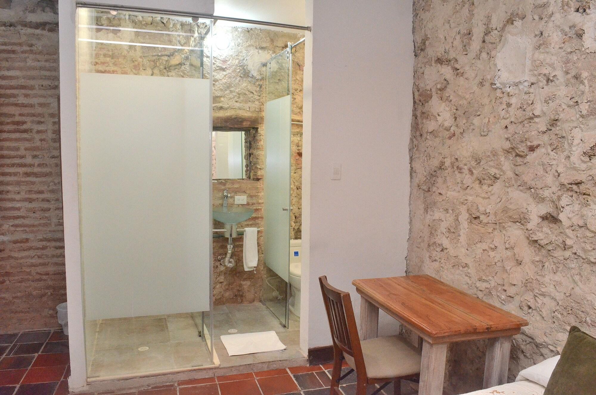 Puertas De Hotel
