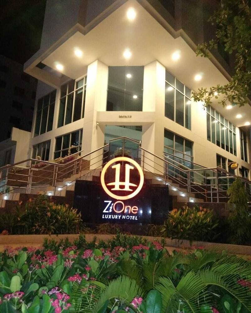 Hotel Zi One Luxury 4*