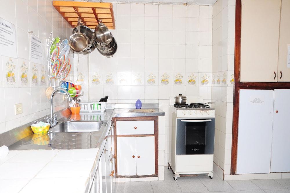 Hostal Casa Venecia *