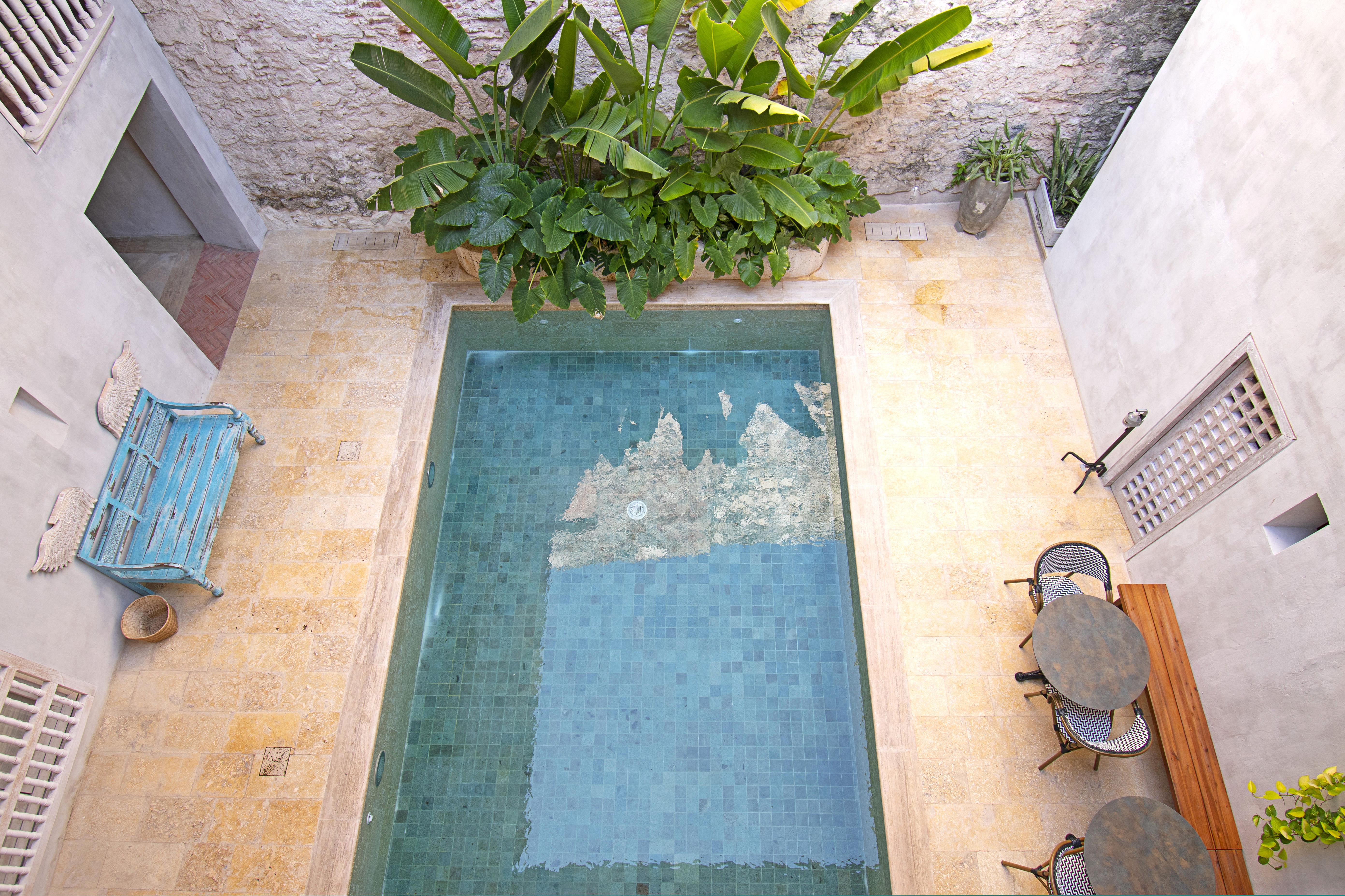 Ananda Boutique - Cosmos Hotel
