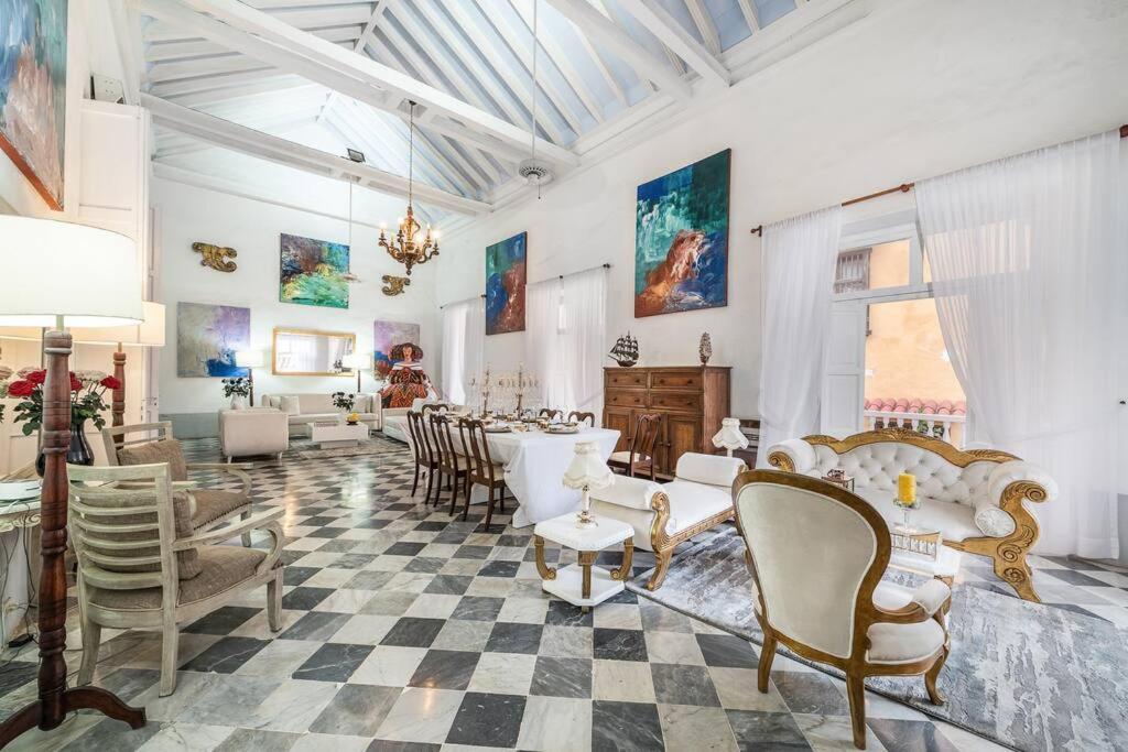 Amazing Colonial Mansion Old * Cartagena